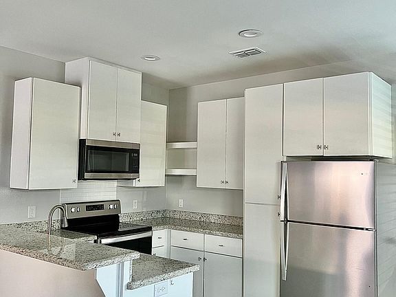 2nd image of 1201 Heritage Dr APT 2