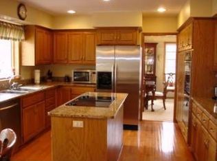 3485 Fairfax Ln, Woodbury, MN 55129