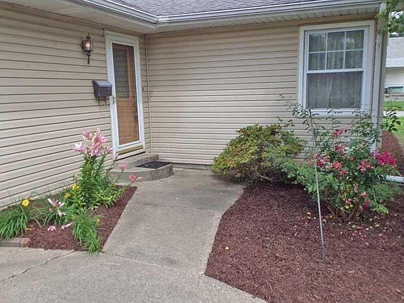 2nd image of 1001 Barnett St