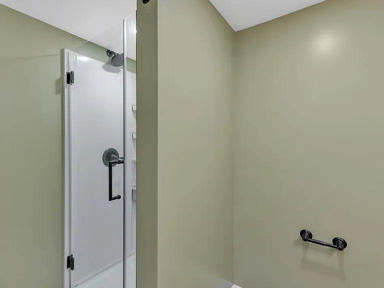 1427 McLean Mews Ct — Photo 9