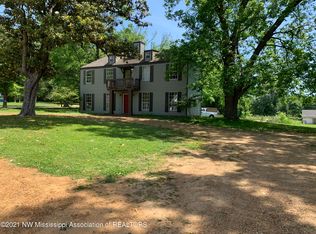 1536 Gwynn Rd, Nesbit, MS 38651