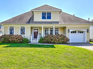 12 Anderson St, Monmouth Beach, NJ 07750