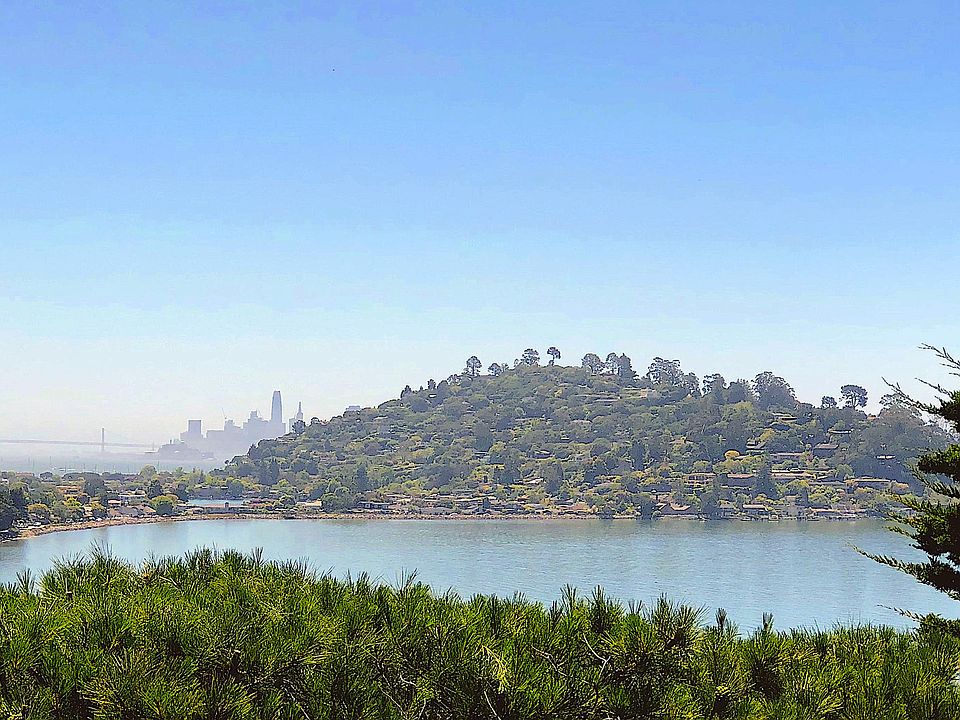 Great views! Here is SF & SF Bay Bridge to left.