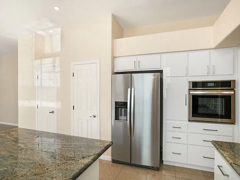 2120 Waterbury Ln — Photo 15
