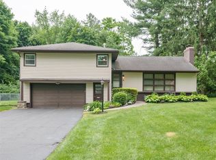 80 Maywood Dr, Rochester, NY 14618