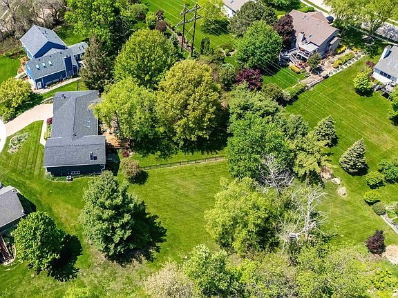5th image of 4105 Apple Valley Dr