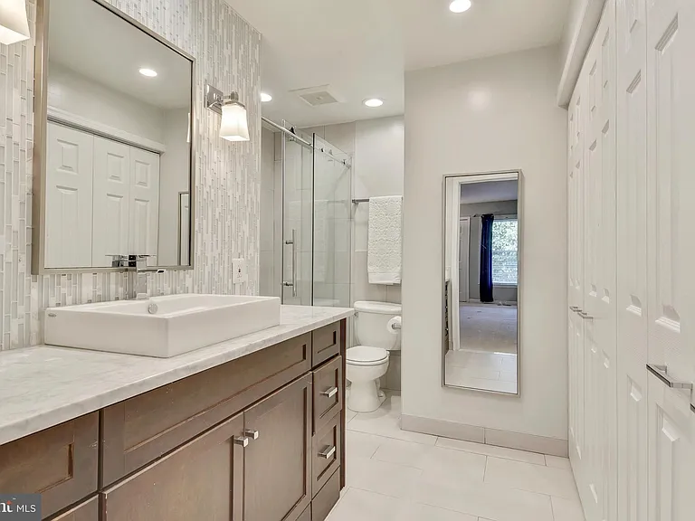 2107 N Rolfe St #D — Photo 18