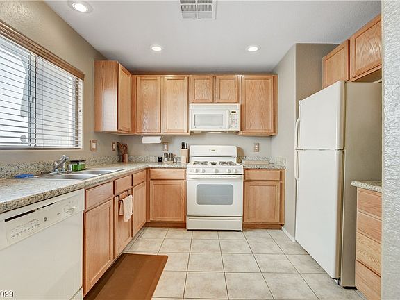 2nd image of 6876 Bronze Meadow Ave