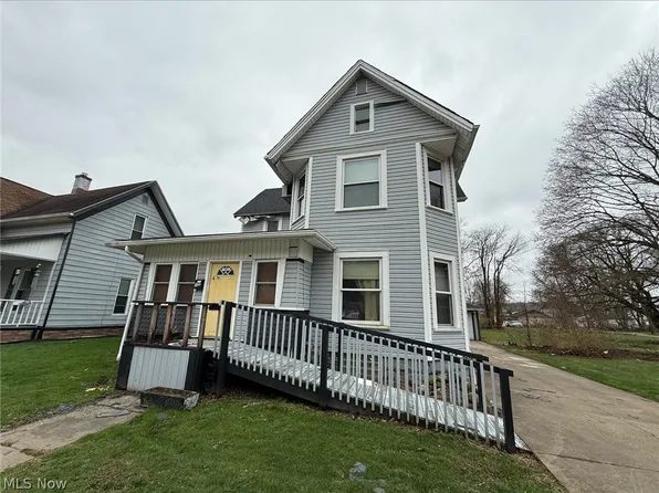 555 E Canal St, Newcomerstown, OH 43832