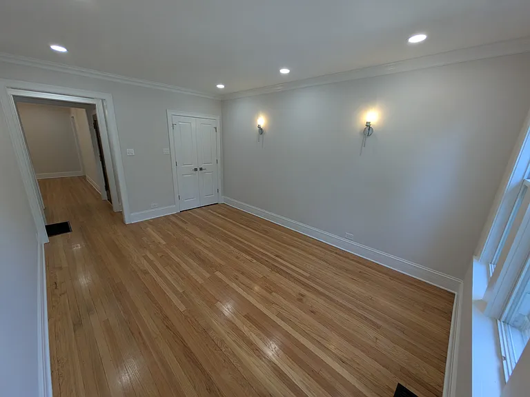 2337 W Roscoe St #1 — Photo 18