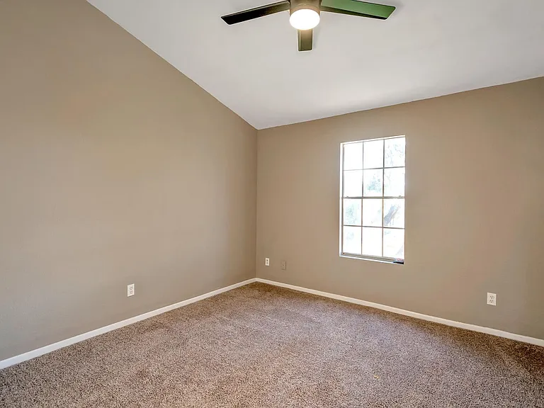 1600 N Saba St #164 — Photo 13