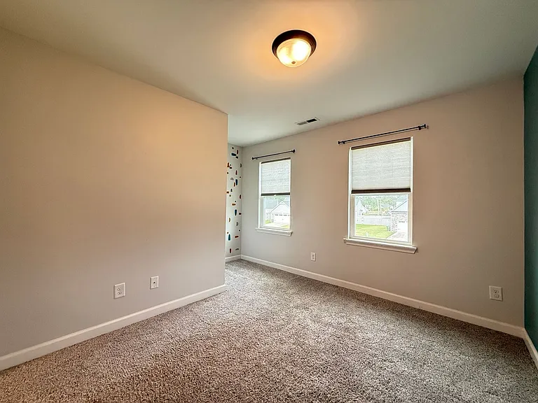 303 Breezeway Dr — Photo 40