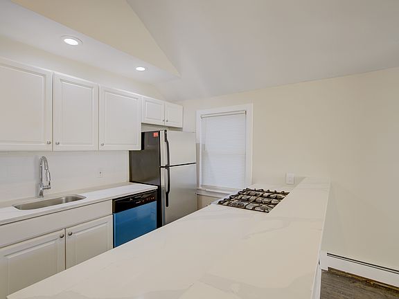 2nd image of 26 Ohio Ave Floor 2