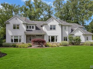 32 Pine Hill Rd, Demarest, NJ 07627