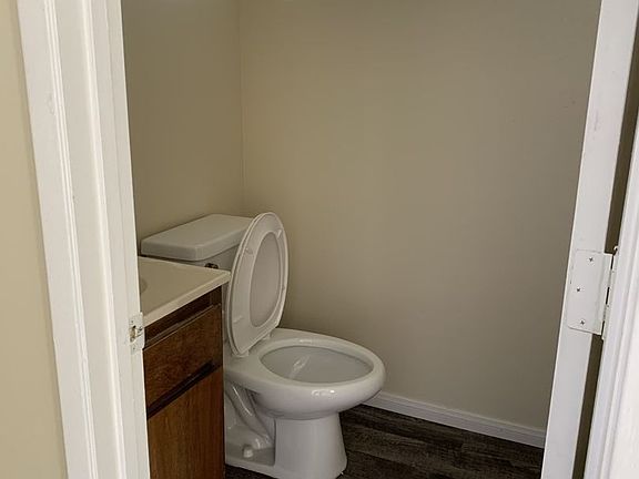 3rd image of 6655 Sunset Rd APT G