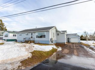 3 Gilroy St, Springhill, NS B0M 1X0