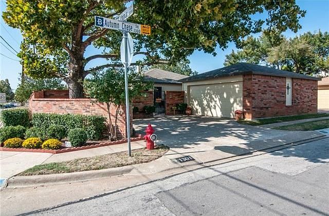 1st image of 1301 Autumn Chase Sq