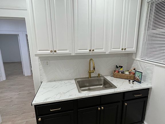 2nd image of 12-14 Grand Ave Floor 2