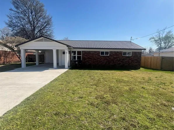 1113 Locust St, Kennett, MO 63857