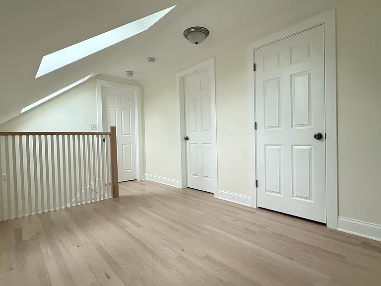5821 W Gunnison St — Photo 32