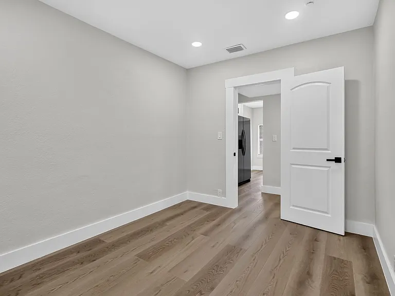 516 Independence Rd #1 — Photo 17