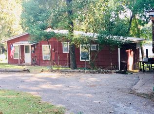 17309 Lakeshore Dr, Navasota, TX 77868