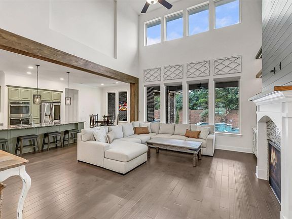 3rd image of 27614 Long Cliff Ln