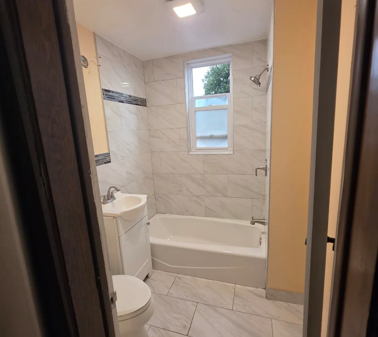 Kingsland Ave, Lyndhurst — Photo 4