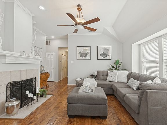 2nd image of 7914 Whispering Tree Ln