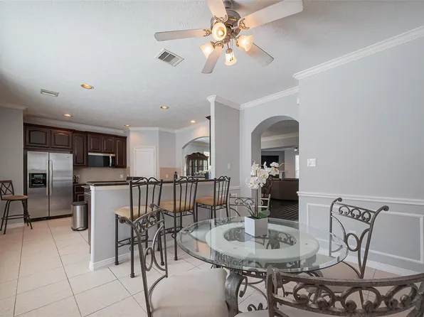 3426 Skyline Village Dr, Houston, TX 77057