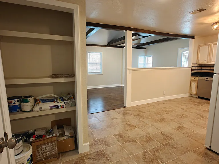 402 N Grant Ave — Photo 8
