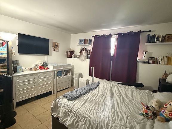 5th image of 30 Detroit Ave Floor 1