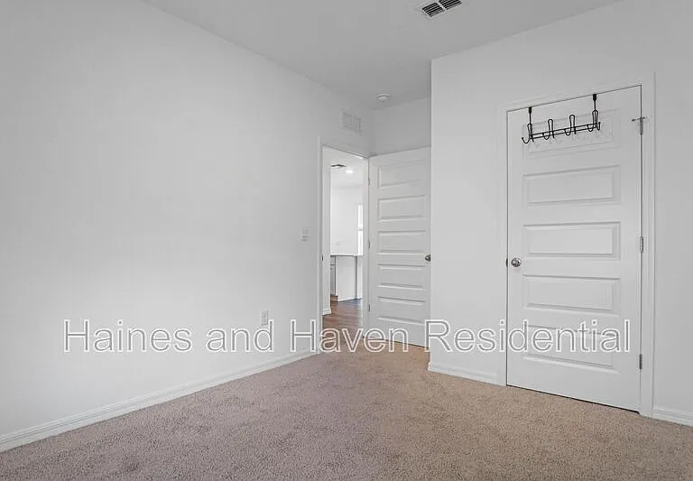 5714 Somerset Dr — Photo 16