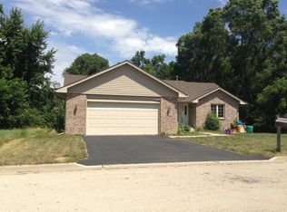 6636 Wellingham Cir, Cherry Valley, IL 61108