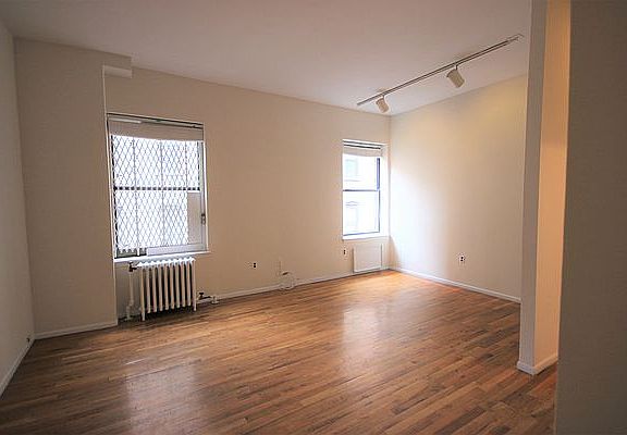 3rd image of 605 W 112th St APT 4I