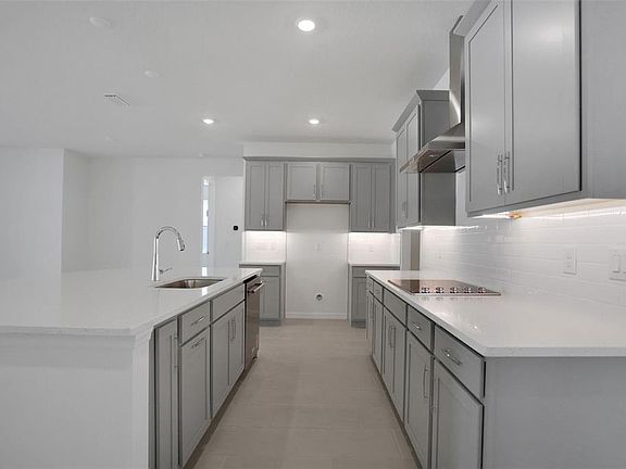 5th image of 17584 VALLEYWOOD PARKWAY