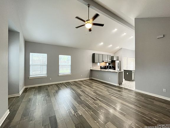 2nd image of 535 PARADISE DR