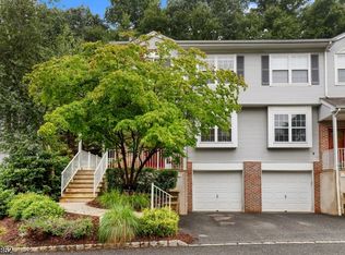 9 Primrose Ln, Mount Arlington, NJ 07856