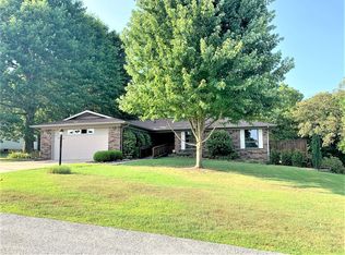 203 Nottingham Rd, Harrison, AR 72601