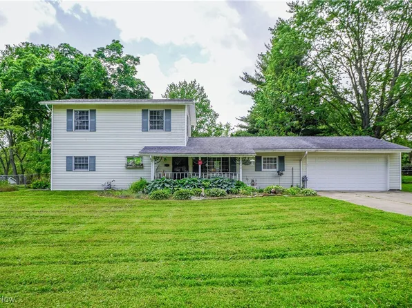 3490 Vanderhoof Rd, Barberton, OH 44203