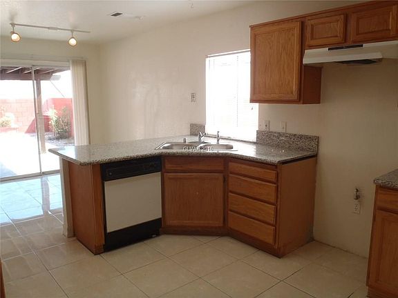 2nd image of 7204 Sun Cove Cir