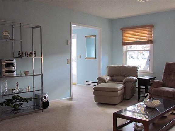 5th image of 517A Revere Way
