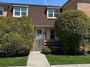 215 Arbour Ct, North Wales, PA 19454