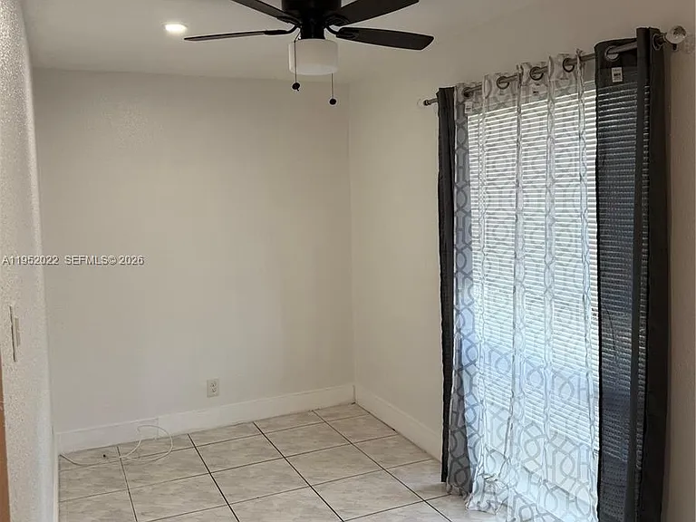 824 SW 12th Ct #826 — Photo 19