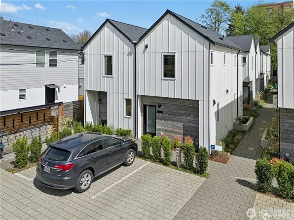 10354 Wallingford Ave N #B, Seattle, WA 98133