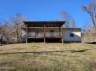 348 Washington Dr, Harriman, TN 37748