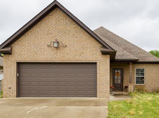 113 Lyn Ln, Tuscumbia, AL 35674