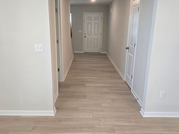3rd image of 13144 Hampton Bay Ln