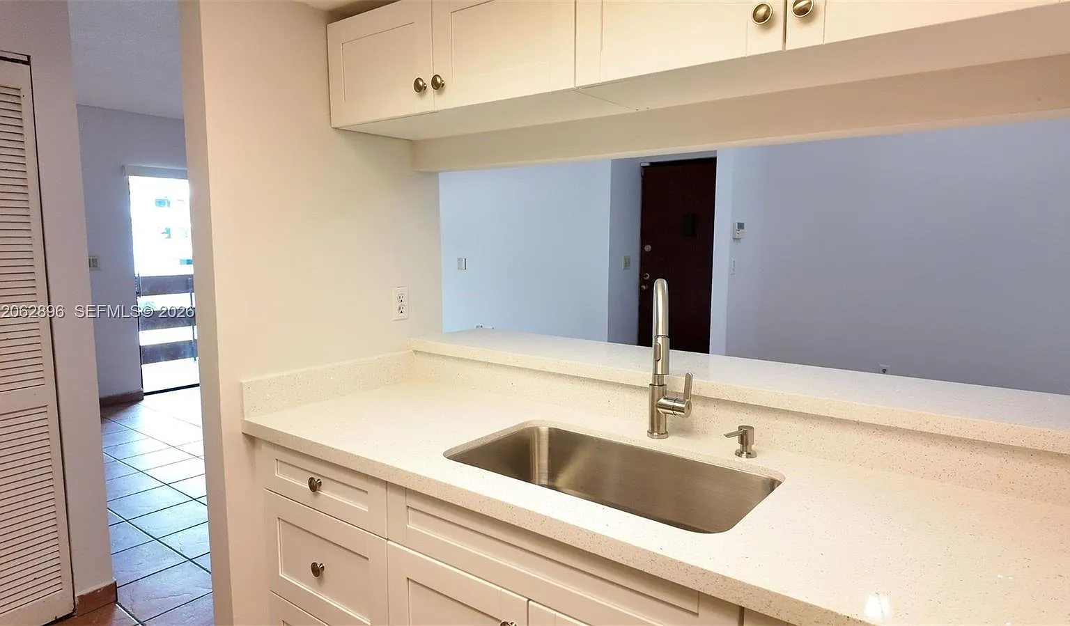 Kenland Walk Condo Ii — Photo 1