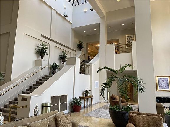 2nd image of 1280 W Peachtree St NW APT 1809